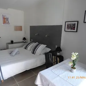 Mas Maurane-chambre D'hôte Avec Privé Couette-café Tarascon